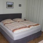 Schlafzimmer-m.-Boxspringbett